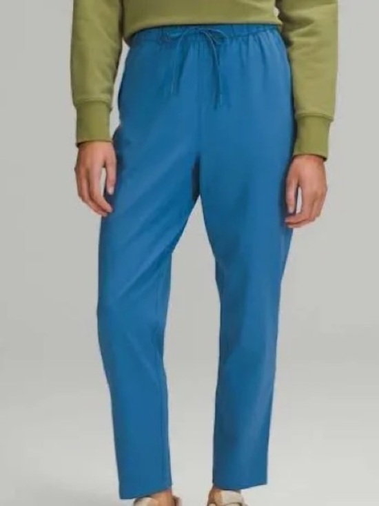 lululemon athletica Pants - lululemon Stretch High-Rise 7/8 Pant (NEW WITH TAGS ATTACHED) Soft Denim Blue